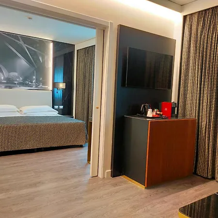 The Sydney Hotel 4*